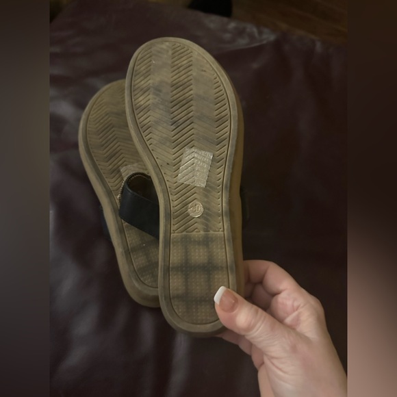 5 for $25- Like New Patrizia by Spring Step size 40 - Picture 13 of 16